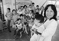 En gruppe børn med alvorlige handikap, ved brugen af dioxingiften Agent Orange brugt i Vietnamkrigen.