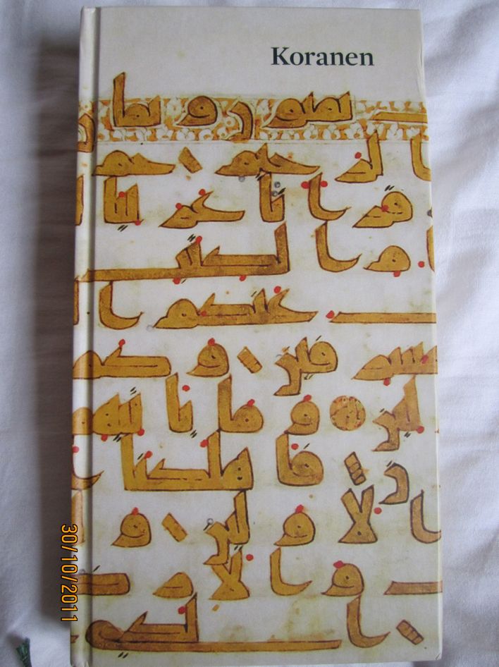 Koranen oversat til dansk af Ellen Wulff som er mag.art. i semitisk filologi og ph.d. i arabisk.